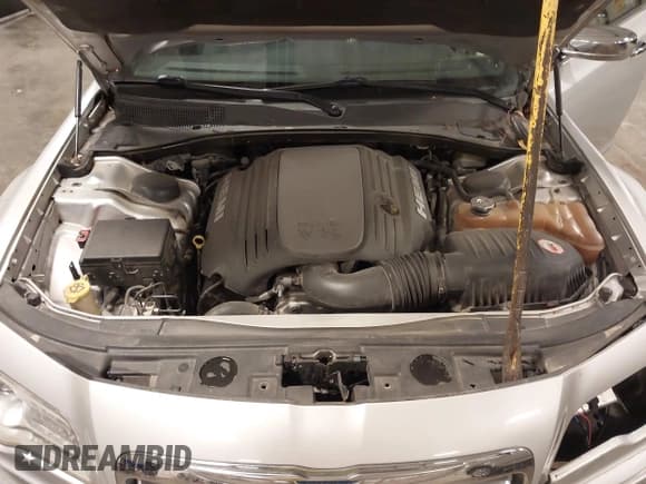 ✅ 2012 Chrysler 300 C • VIN: 2C3CCAET1CH308683 • Lot: 43479922. Listed on IAAI with 133,692 mi. Free auction sales archive from the USA and detailed vehicle history report at DreamBid. Image 10.