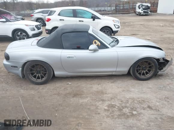 ✅ 2000 Mazda MX-5 Miata • VIN: JM1NB3531Y0143779 • Lot: 41460734. Listed on IAAI with 191,623 mi. Free auction sales archive from the USA and detailed vehicle history report at DreamBid. Image 13.