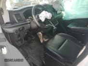 ✅ 2024 Ford Transit Passenger XL • VIN: 1FBAX2C88RKA07720 • Lot: 52321345. Wystawiony na Copart z przebiegiem 31 172 mil. Bezpłatny archiwum sprzedaży aukcyjnych z USA i szczegółowy raport historii pojazdu na DreamBid. Zdjęcie 8.