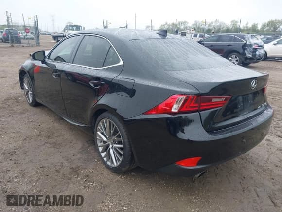 ✅ 2014 Lexus IS 250 • VIN: JTHCF1D28E5006022 • Лот: 42164124. Опубликован ранее на IAAI с пробегом 92 796 миль. Бесплатный доступ к архиву аукционных продаж из США и подробный отчёт об истории автомобиля на DreamBid. Изображение 3.