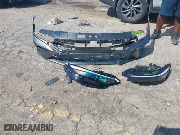 ✅ 2025 Hyundai Elantra SE • VIN: KMHLL4DG1SU967341 • Lot: 43102322. Listed on IAAI with 8,544 mi. Free auction sales archive from the USA and detailed vehicle history report at DreamBid. Image 12.