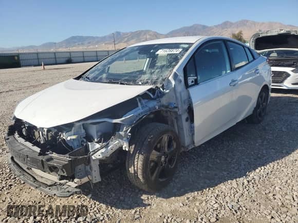 2021 Toyota Prius L Eco with VIN JTDKAMFU5M3127192, listed as a Copart auction lot 71626674 with 75,212 mi miles and Salvage title. Bid and sale history available at DreamBid. Image 1.