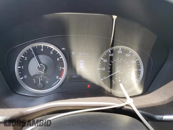 ✅ 2020 Hyundai Santa Fe SE • VIN: 5NMS2CAD6LH191952 • Lot: 70440855. Wystawiony na Copart z przebiegiem 52 418 mil. Bezpłatny archiwum sprzedaży aukcyjnych z USA i szczegółowy raport historii pojazdu na DreamBid. Zdjęcie 9.