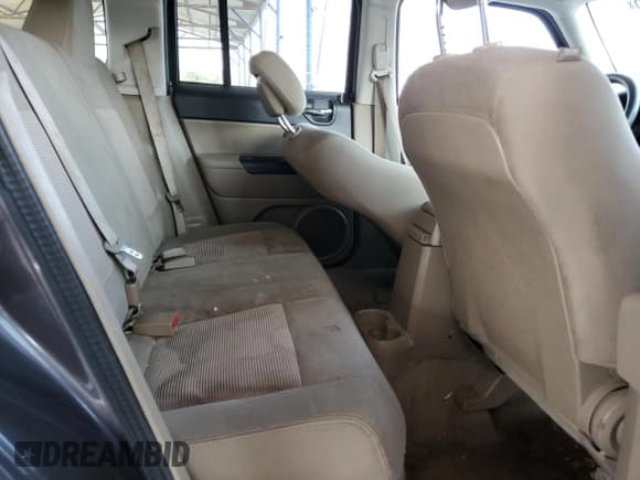 ✅ 2016 Jeep Patriot Sport • VIN: 1C4NJPBA2GD628937 • Лот: 81082535. Опубликован ранее на Copart с пробегом 188 996 миль. Бесплатный доступ к архиву аукционных продаж из США и подробный отчёт об истории автомобиля на DreamBid. Изображение 11.