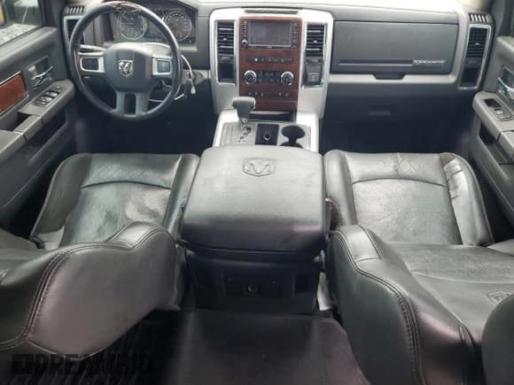 ✅ 2010 Dodge 1500 SLT • VIN: 1D7RB1CT7AS213357 • Lot: 56724415. Wystawiony na Copart z przebiegiem 230 720 mil. Bezpłatny archiwum sprzedaży aukcyjnych z USA i szczegółowy raport historii pojazdu na DreamBid. Zdjęcie 8.