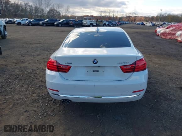 ✅ 2015 BMW 4 Series 428i xDrive • VIN: WBA3N5C53FK197811 • Lot: 43699643. Wystawiony na IAAI z przebiegiem 137 137 mil. Bezpłatny archiwum sprzedaży aukcyjnych z USA i szczegółowy raport historii pojazdu na DreamBid. Zdjęcie 16.