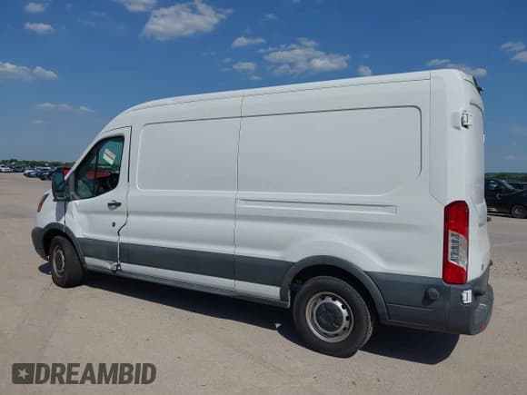 ✅ 2018 Ford Transit • VIN: 1FTYR2CM9JKA15458 • Lot: 42813736. Listed on IAAI with 127,276 mi. Free auction sales archive from the USA and detailed vehicle history report at DreamBid. Image 14.