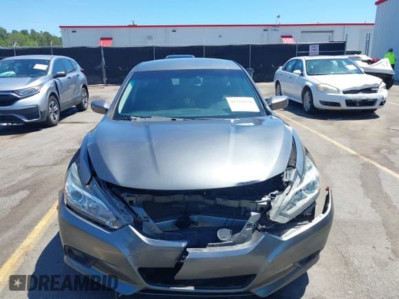 ✅ 2018 Nissan Altima SR • VIN: 1N4AL3APXJC169943 • Lot: 42318558. Listed on IAAI with 143,950 mi. Free auction sales archive from the USA and detailed vehicle history report at DreamBid. Image 12.