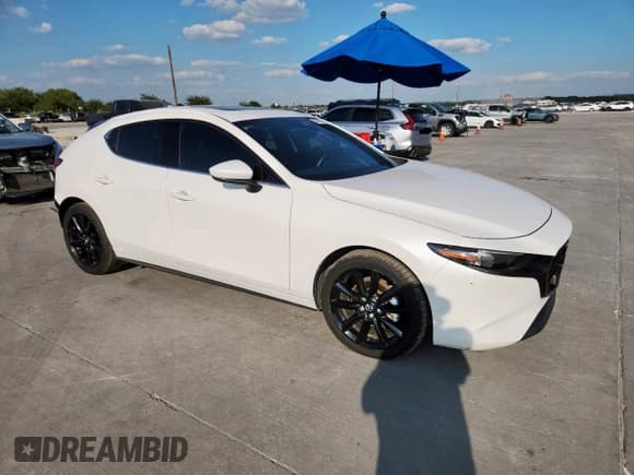 ✅ 2023 Mazda 3 S Premium • VIN: JM1BPBMM7P1604968 • Лот: 84914415. Опубликован ранее на Copart с пробегом 18 744 миль. Бесплатный доступ к архиву аукционных продаж из США и подробный отчёт об истории автомобиля на DreamBid. Изображение 4.