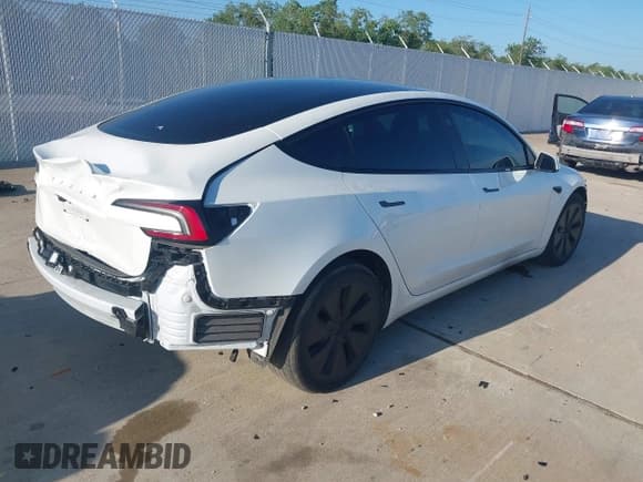 ✅ 2024 Tesla Model 3 • VIN: 5YJ3E1EA8RF867747 • Лот: 43288900. Опубликован ранее на IAAI с пробегом 14 541 миль. Бесплатный доступ к архиву аукционных продаж из США и подробный отчёт об истории автомобиля на DreamBid. Изображение 4.