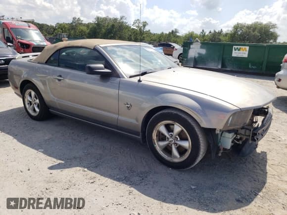 ✅ 2009 Ford Mustang GT • VIN: 1ZVHT85HX95133420 • Lot: 56416975. Wystawiony na Copart z przebiegiem 174 656 mil. Bezpłatny archiwum sprzedaży aukcyjnych z USA i szczegółowy raport historii pojazdu na DreamBid. Zdjęcie 4.