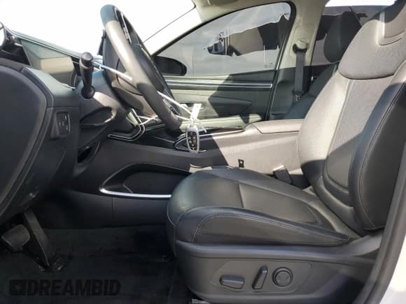 ✅ 2024 Hyundai Tucson Limited • VIN: KM8JECD13RU229221 • Lot: 81513345. Wystawiony na Copart z przebiegiem 19 672 mil. Bezpłatny archiwum sprzedaży aukcyjnych z USA i szczegółowy raport historii pojazdu na DreamBid. Zdjęcie 7.