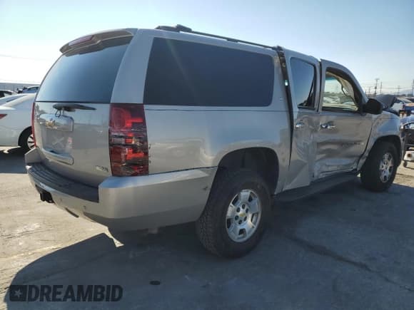 ✅ 2009 Chevrolet Suburban 2LT • VIN: 1GNFK26369J120210 • Lot: 81269375. Listed on Copart with 207,451 mi. Free auction sales archive from the USA and detailed vehicle history report at DreamBid. Image 3.