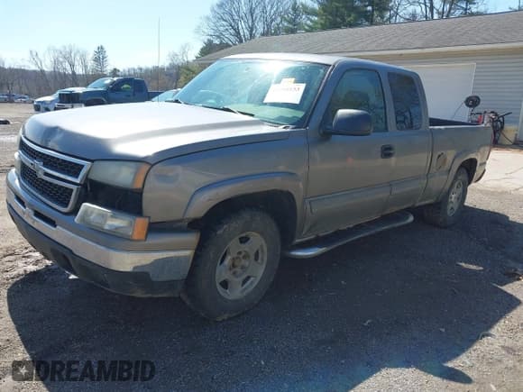 ✅ 2007 Chevrolet Silverado 1500 Work Truck • VIN: 1GCEK19Z07E117808 • Lot: 41968153. Listed on IAAI with 152,165 mi. Free auction sales archive from the USA and detailed vehicle history report at DreamBid. Image 2.