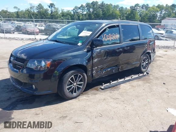 ✅ 2018 Dodge Grand Caravan GT • VIN: 2C4RDGEG9JR196506 • Lot: 43080508. Wystawiony na IAAI z przebiegiem 172 366 mil. Bezpłatny archiwum sprzedaży aukcyjnych z USA i szczegółowy raport historii pojazdu na DreamBid. Zdjęcie 2.