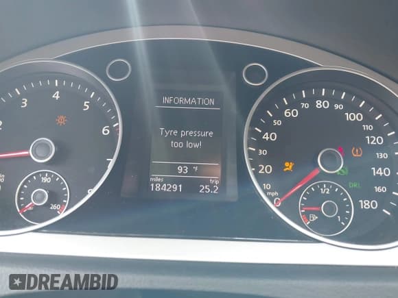 ✅ 2011 Volkswagen CC Sport • VIN: WVWMN7AN7BE720794 • Lot: 43029563. Wystawiony na IAAI z przebiegiem 184 291 mil. Bezpłatny archiwum sprzedaży aukcyjnych z USA i szczegółowy raport historii pojazdu na DreamBid. Zdjęcie 7.