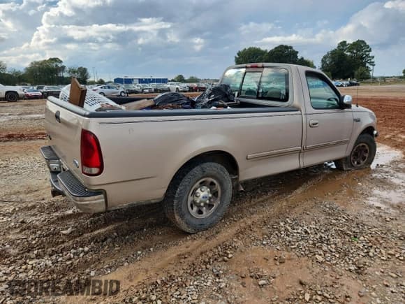 ✅ 1997 Ford F-250 • VIN: 1FTEF27L5VNB75144 • Lot: 84404145. Listed on Copart with 316,574 mi. Free auction sales archive from the USA and detailed vehicle history report at DreamBid. Image 3.