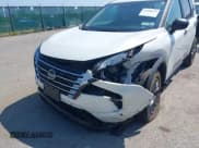 ✅ 2024 Nissan Rogue S • VIN: 5N1BT3AB2RC724393 • Lot: 42960479. Wystawiony na IAAI z przebiegiem 7 735 mil. Bezpłatny archiwum sprzedaży aukcyjnych z USA i szczegółowy raport historii pojazdu na DreamBid. Zdjęcie 6.