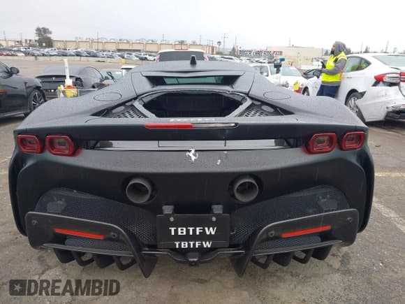 ✅ 2023 Ferrari SF90 • VIN: ZFF95NLAXP0298692 • Lot: 41630186. Wystawiony na IAAI z przebiegiem 390 mil. Bezpłatny archiwum sprzedaży aukcyjnych z USA i szczegółowy raport historii pojazdu na DreamBid. Zdjęcie 16.