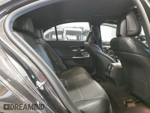 ✅ 2022 Mercedes-Benz C 300 • VIN: W1KAF4HB2NR017598 • Лот: 71813755. Опубликован ранее на Copart с пробегом 43 528 миль. Бесплатный доступ к архиву аукционных продаж из США и подробный отчёт об истории автомобиля на DreamBid. Изображение 10.