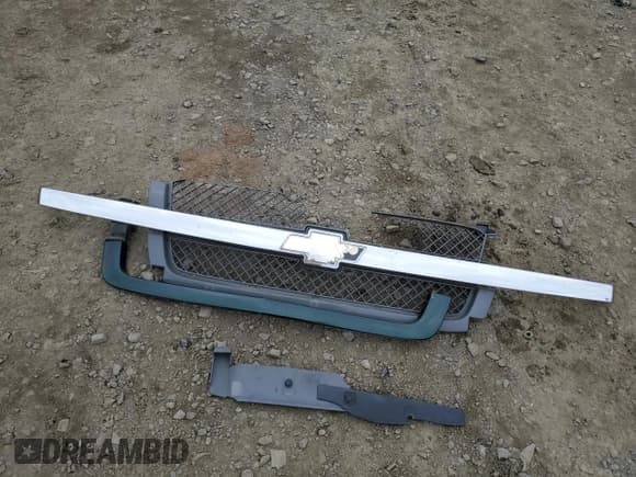 ✅ 2004 Chevrolet Silverado 1500 Z71 • VIN: 2GCEK19T841365815 • Лот: 92259205. Опубликован ранее на Copart с пробегом 179 627 миль. Бесплатный доступ к архиву аукционных продаж из США и подробный отчёт об истории автомобиля на DreamBid. Изображение 12.