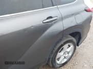 ✅ 2023 Toyota Highlander Hybrid LE • VIN: 5TDZARAH6PS519655 • Lot: 41883388. Wystawiony na IAAI z przebiegiem 31 340 mil. Bezpłatny archiwum sprzedaży aukcyjnych z USA i szczegółowy raport historii pojazdu na DreamBid. Zdjęcie 19.