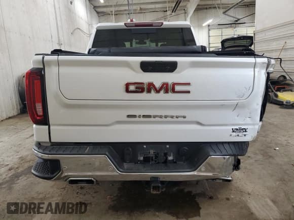 ✅ 2022 GMC Sierra 1500 SLT • VIN: 3GTU9DEL3NG132836 • Лот: 51121265. Опубликован ранее на Copart с пробегом 61 697 миль. Бесплатный доступ к архиву аукционных продаж из США и подробный отчёт об истории автомобиля на DreamBid. Изображение 6.