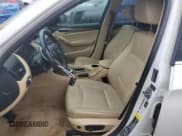 ✅ 2013 BMW X1 xDrive28i • VIN: WBAVL1C57DVR82738 • Лот: 90472445. Опубликован ранее на Copart с пробегом 175 529 миль. Бесплатный доступ к архиву аукционных продаж из США и подробный отчёт об истории автомобиля на DreamBid. Изображение 7.