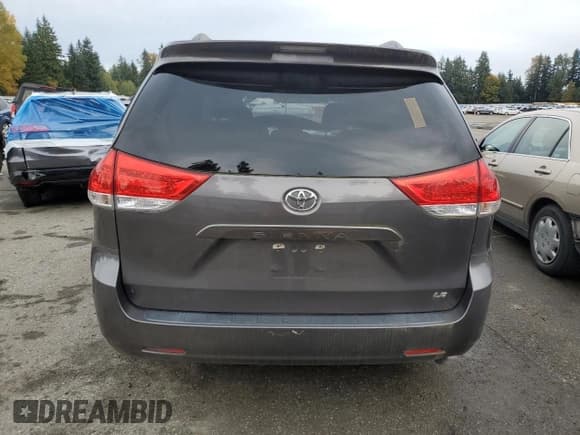✅ 2014 Toyota Sienna LE AAS • VIN: 5TDKK3DC6ES483247 • Lot: 90806895. Listed on Copart with Not provided. Free auction sales archive from the USA and detailed vehicle history report at DreamBid. Image 6.
