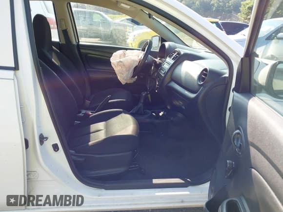 ✅ 2017 Nissan Versa S • VIN: 3N1CN7AP0HL822124 • Lot: 42387780. Wystawiony na IAAI z przebiegiem 91 355 mil. Bezpłatny archiwum sprzedaży aukcyjnych z USA i szczegółowy raport historii pojazdu na DreamBid. Zdjęcie 5.