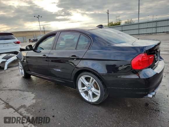 ✅ 2011 BMW 3 Series 328i xDrive • VIN: WBAPK7G59BNN69547 • Lot: 85707805. Listed on Copart with 118,350 mi. Free auction sales archive from the USA and detailed vehicle history report at DreamBid. Image 2.
