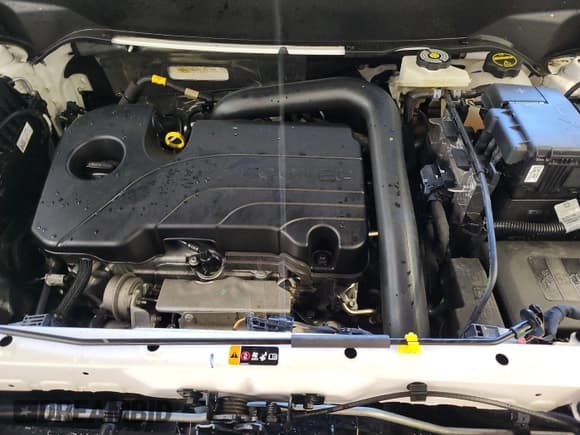 ✅ 2024 Chevrolet Equinox LS • VIN: 3GNAX5EG7RL304324 • Лот: 43658272. Опубликован ранее на IAAI с пробегом 29 638 миль. Бесплатный доступ к архиву аукционных продаж из США и подробный отчёт об истории автомобиля на DreamBid. Изображение 1.