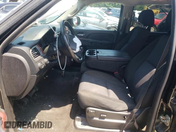 ✅ 2014 Chevrolet Suburban LS • VIN: 1GNSKHE76ER125506 • Lot: 62803254. Wystawiony na Copart z przebiegiem Nie podano. Bezpłatny archiwum sprzedaży aukcyjnych z USA i szczegółowy raport historii pojazdu na DreamBid. Zdjęcie 7.