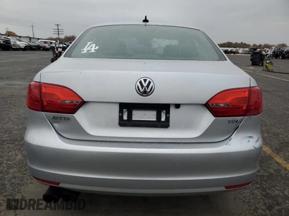 ✅ 2014 Volkswagen Jetta TDI • VIN: 3VWLL7AJ9EM302571 • Lot: 92474935. Listed on Copart with 151,872 mi. Free auction sales archive from the USA and detailed vehicle history report at DreamBid. Image 6.
