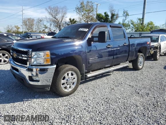 ✅ 2011 Chevrolet Silverado 2500HD LT • VIN: 1GC1CXC8XBF145584 • Лот: 42145375. Опубликован ранее на Copart с пробегом 106 345 миль. Бесплатный доступ к архиву аукционных продаж из США и подробный отчёт об истории автомобиля на DreamBid. Изображение 1.