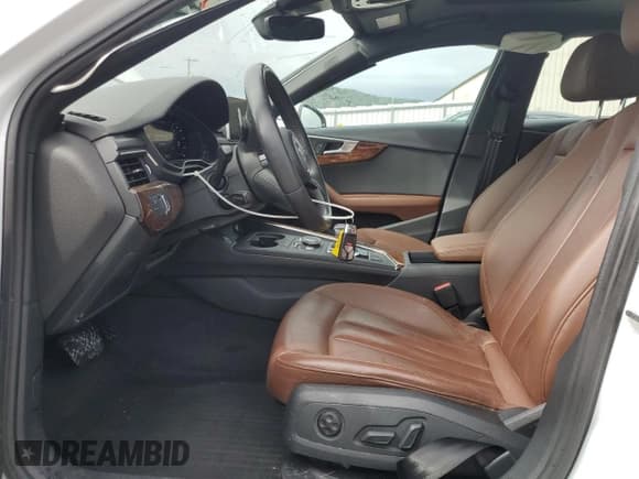 ✅ 2018 Audi A4 Premium Plus • VIN: WAUENAF49JA038388 • Lot: 85099395. Listed on Copart with 91,301 mi. Free auction sales archive from the USA and detailed vehicle history report at DreamBid. Image 7.