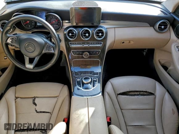 ✅ 2017 Mercedes-Benz C 300 • VIN: 55SWF4JB9HU202122 • Lot: 95088255. Wystawiony na Copart z przebiegiem 177 521 mil. Bezpłatny archiwum sprzedaży aukcyjnych z USA i szczegółowy raport historii pojazdu na DreamBid. Zdjęcie 8.