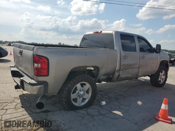✅ 2008 Chevrolet Silverado 2500HD LTZ • VIN: 1GCHK23638F137158 • Лот: 64662885. Опубликован ранее на Copart с пробегом 287 534 миль. Бесплатный доступ к архиву аукционных продаж из США и подробный отчёт об истории автомобиля на DreamBid. Изображение 3.