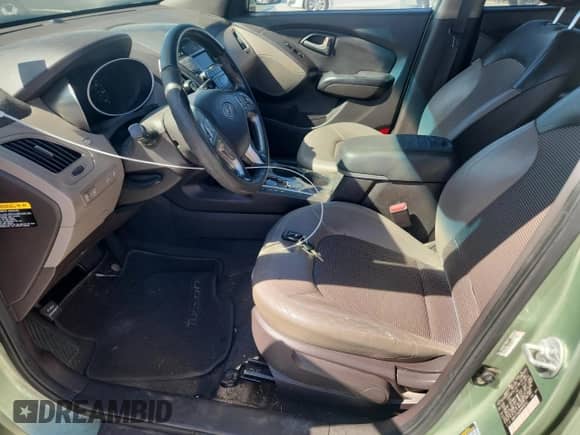 2010 Hyundai Tucson Limited z VIN KM8JU3AC8AU036852, wystawiony jako Copart lot #90228075 z przebiegiem 170 141 mil mil oraz Czysty tytuł • Clean title. Historia ofert i sprzedaży dostępna na DreamBid. Obrazek 7.