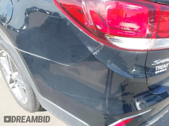 ✅ 2017 Hyundai Santa Fe Limited Ultimate • VIN: KM8SR4HF1HU171810 • Лот: 43640271. Опубликован ранее на IAAI с пробегом 148 160 миль. Бесплатный доступ к архиву аукционных продаж из США и подробный отчёт об истории автомобиля на DreamBid. Изображение 18.