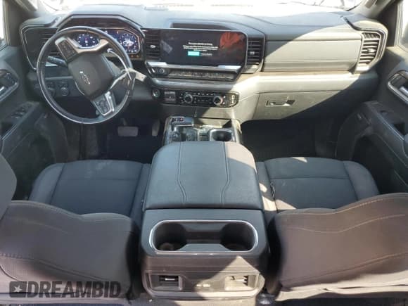 ✅ 2024 Chevrolet Silverado 1500 LT Trail Boss • VIN: 3GCUDFED4RG201574 • Lot: 72021395. Wystawiony na Copart z przebiegiem 42 184 mil. Bezpłatny archiwum sprzedaży aukcyjnych z USA i szczegółowy raport historii pojazdu na DreamBid. Zdjęcie 8.