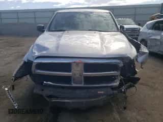 2010 Dodge 1500 Laramie z VIN 1D7RV1CTXAS244481, wystawiony jako Copart lot #70556984 z przebiegiem 135 884 mil mil oraz Szkoda całkowita • Salvage title. Historia ofert i sprzedaży dostępna na DreamBid. Obrazek 5.
