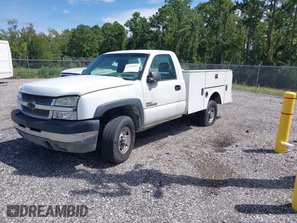 ✅ 2005 Chevrolet Silverado 2500HD • VIN: 1GBHC24285E148347 • Lot: 42799812. Wystawiony na IAAI z przebiegiem Nie podano. Bezpłatny archiwum sprzedaży aukcyjnych z USA i szczegółowy raport historii pojazdu na DreamBid. Zdjęcie 2.