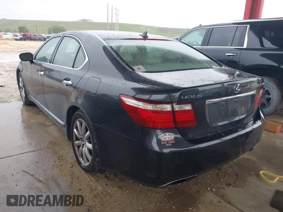 ✅ 2007 Lexus LS 460 • VIN: JTHBL46F275041387 • Lot: 42417384. Listed on IAAI with 154,787 mi. Free auction sales archive from the USA and detailed vehicle history report at DreamBid. Image 3.
