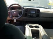 ✅ 2009 Chevrolet Silverado 1500 Work Truck • VIN: 1GCEC19X19Z123303 • Lot: 51607005. Wystawiony na Copart z przebiegiem 96 771 mil. Bezpłatny archiwum sprzedaży aukcyjnych z USA i szczegółowy raport historii pojazdu na DreamBid. Zdjęcie 8.