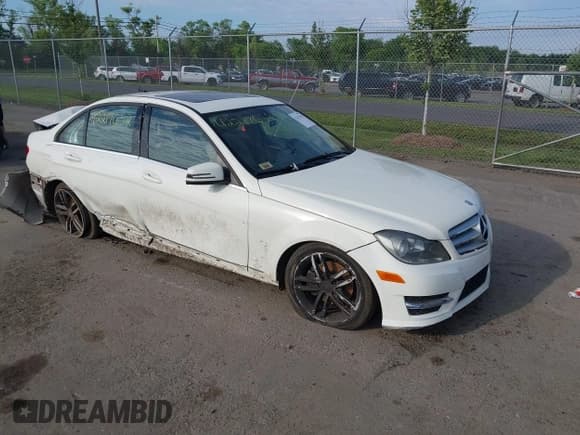 ✅ 2012 Mercedes-Benz C 300 Sport • VIN: WDDGF8BB0CR198952 • Lot: 42217652. Listed on IAAI with 138,919 mi. Free auction sales archive from the USA and detailed vehicle history report at DreamBid. Image 1.