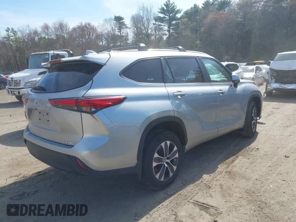 ✅ 2023 Toyota Highlander L • VIN: 5TDKDRBH6PS044676 • Lot: 42094125. Listed on IAAI with 102,903 mi. Free auction sales archive from the USA and detailed vehicle history report at DreamBid. Image 4.