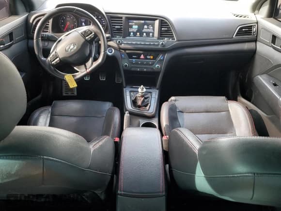 ✅ 2017 Hyundai Elantra Sport • VIN: KMHD04LB5HU360547 • Лот: 91688655. Опубликован ранее на Copart с пробегом 134 062 миль. Бесплатный доступ к архиву аукционных продаж из США и подробный отчёт об истории автомобиля на DreamBid. Изображение 8.