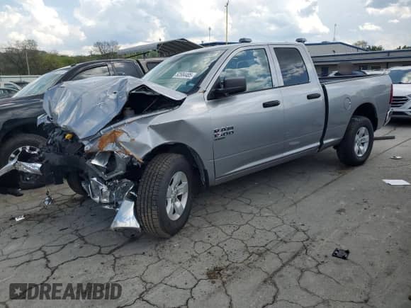 2024 Ram 1500 SLT z VIN 1C6RR6GG8RS142365, wystawiony jako Copart lot #52584485 z przebiegiem 4 299 mil mil oraz Nie do naprawy • Non repairable. Historia ofert i sprzedaży dostępna na DreamBid. Obrazek 1.