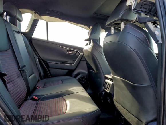 ✅ 2024 Toyota RAV4 XSE • VIN: JTMEB3FV9RD200157 • Лот: 94741625. Опубликован ранее на Copart с пробегом 15 440 миль. Бесплатный доступ к архиву аукционных продаж из США и подробный отчёт об истории автомобиля на DreamBid. Изображение 11.